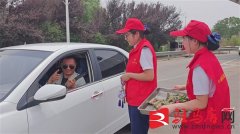 浓情送端午 “粽”情正在高速